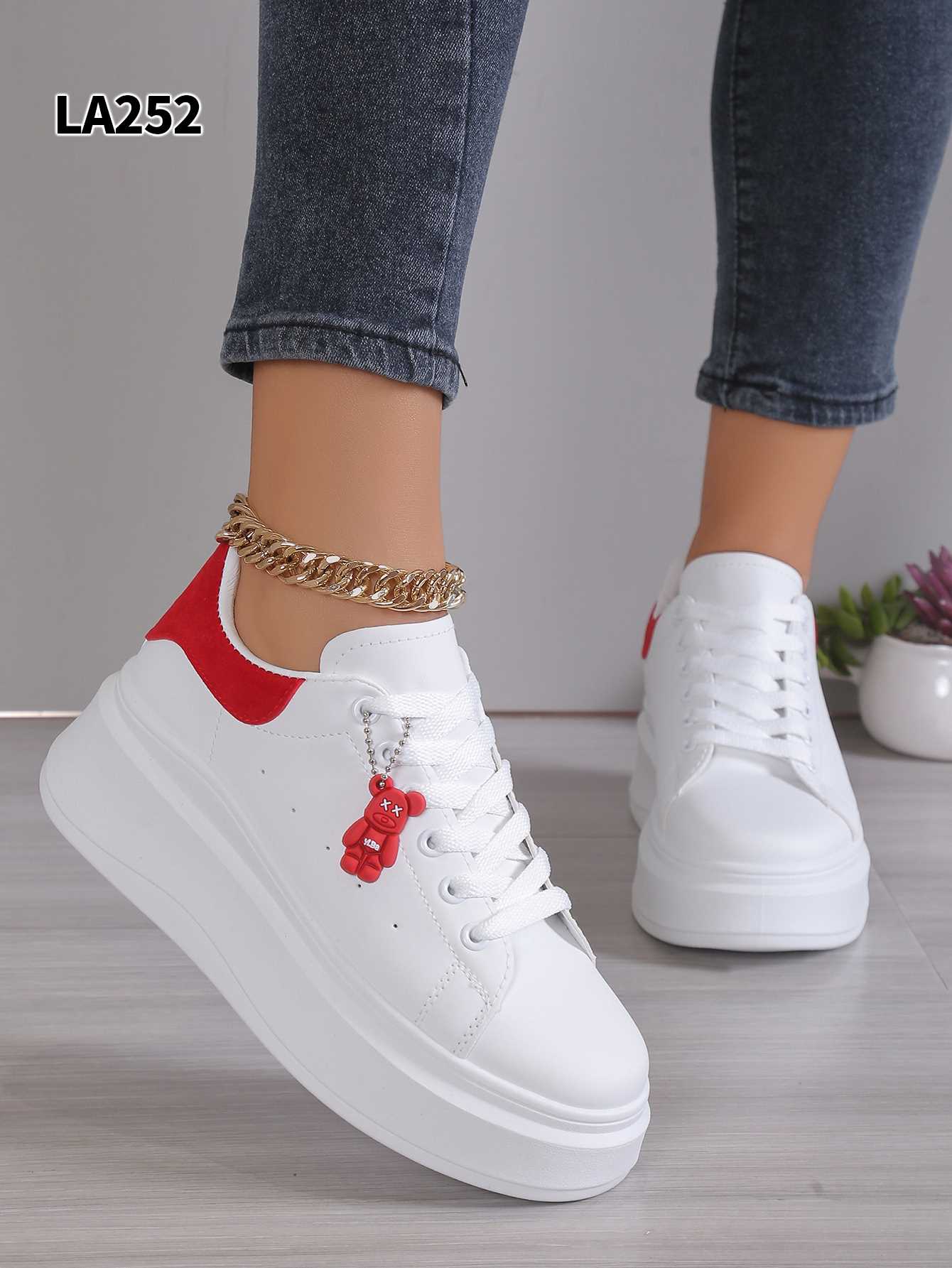 LA252 RED
