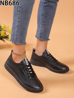 NB686 ALL-BLACK
