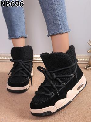 NB696 BLACK