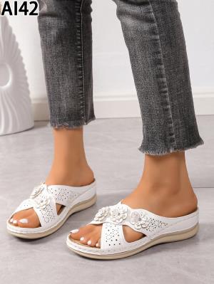 AI42 WHITE